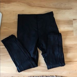 LYSSE High Waist Black textured leggings sz small